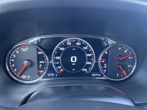 Used 2023 GMC Acadia SLT w/ Elevation Edition image 11