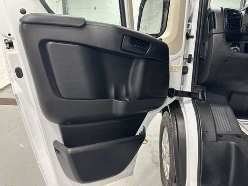 Used 2022 RAM ProMaster 3500 w/ Premium Convenience Group (B) FWD image 8