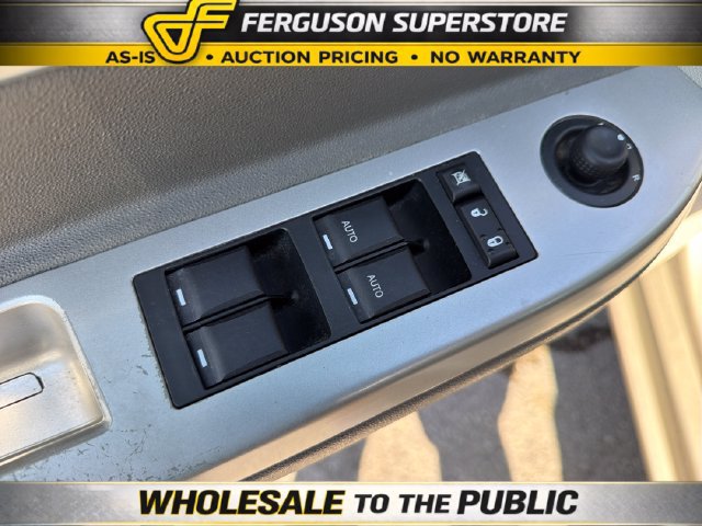 Used 2009 Chrysler Sebring Touring FWD image 16