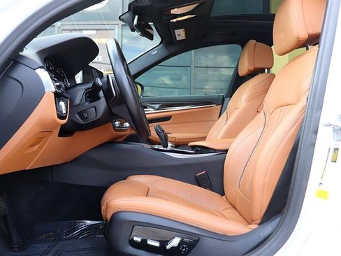 Used 2019 BMW 530i image 17