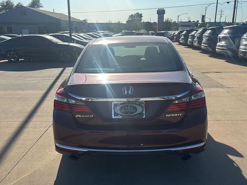 Used 2016 Honda Accord Sport image 5