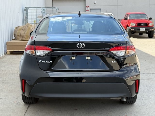 Used 2025 Toyota Corolla LE FWD image 5