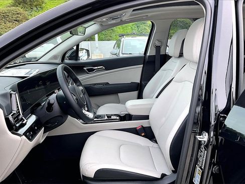 Certified 2025 Kia Sportage EX w/ Premium Package image 14