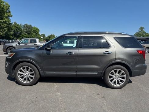 Used 2017 Ford Explorer Limited AWD/4WD image 2