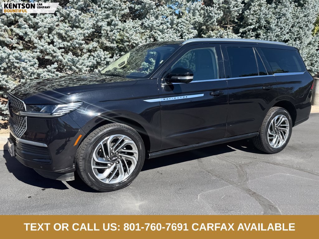 Used 2025 Lincoln Navigator Reserve AWD/4WD image 1
