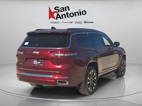 New 2025 Jeep Grand Cherokee L Overland w/ Trailer Tow Package AWD/4WD image 9