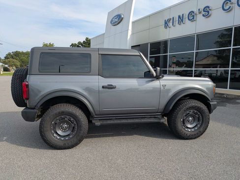 Used 2025 Ford Bronco 2-Door w/ Sasquatch Package AWD/4WD image 3