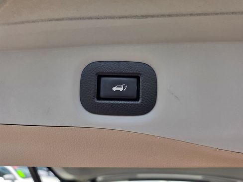 Used 2019 Nissan Rogue SL w/ Premium Package FWD image 11