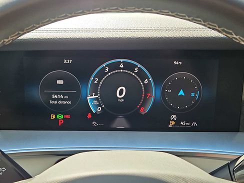 Used 2025 Volkswagen Tiguan SE w/ Panoramic Sunroof Package AWD/4WD image 30