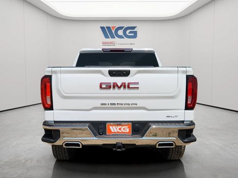 Used 2023 GMC Sierra 1500 SLT AWD/4WD image 4