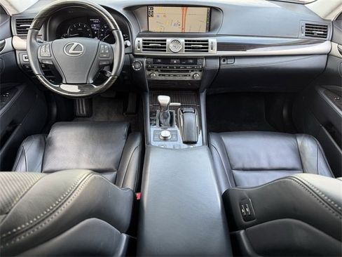 Used 2017 Lexus LS 460 L image 10