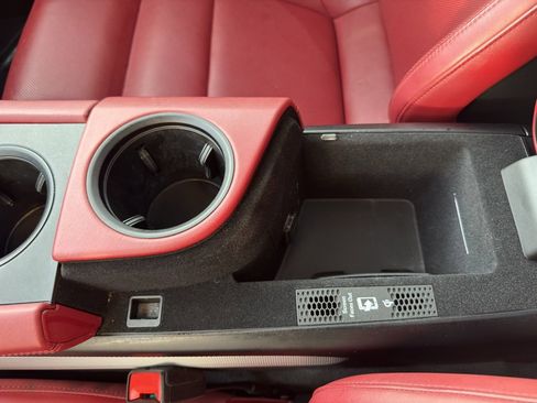 Used 2022 Porsche Taycan image 27