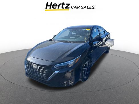 Used 2025 Nissan Sentra SV image 2