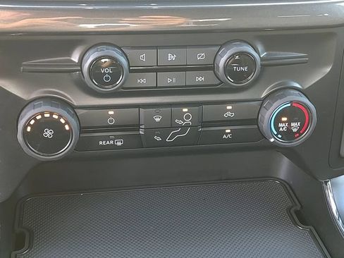 Used 2024 Ford F150 STX AWD/4WD image 17
