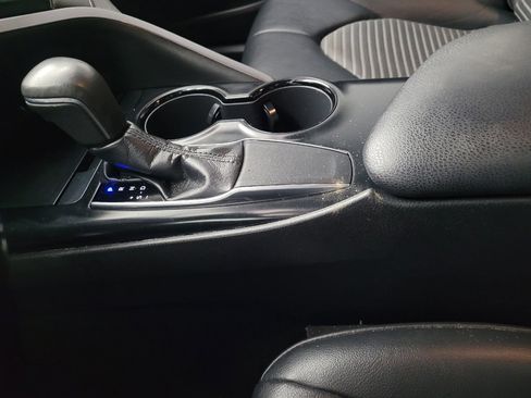 Used 2019 Toyota Camry SE image 26