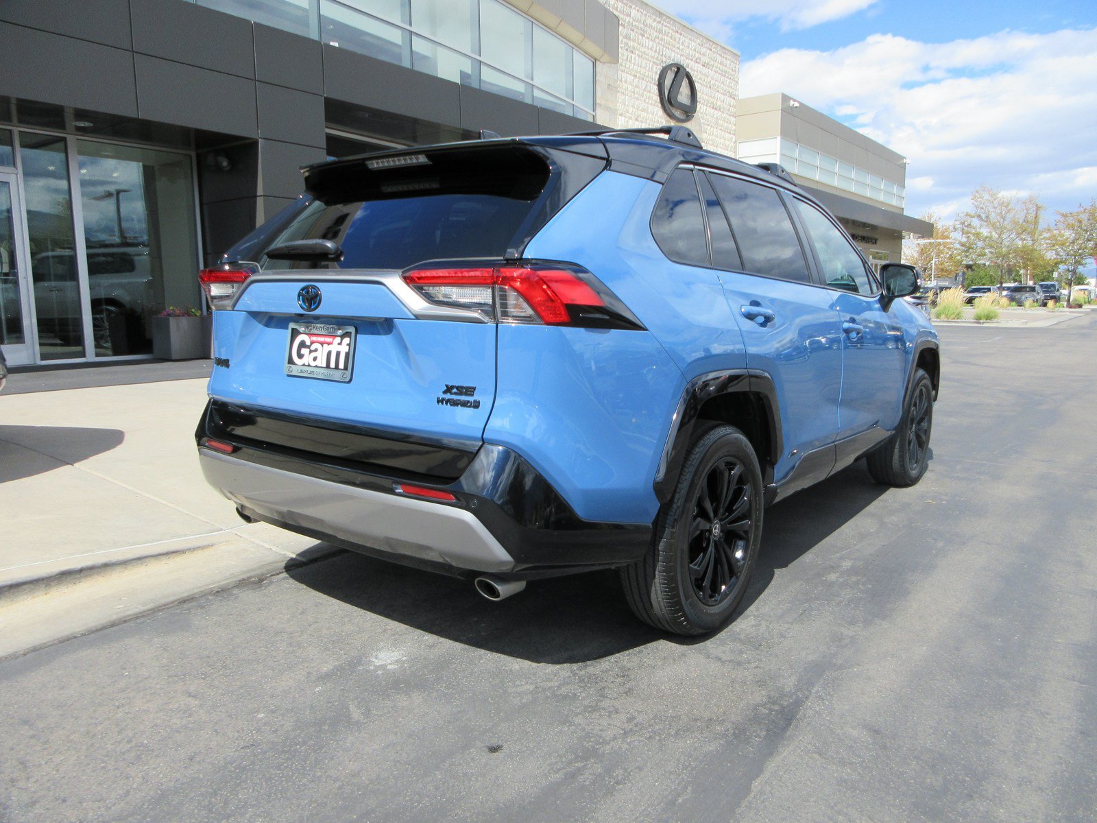 Used 2024 Toyota RAV4 XSE w/ Advanced Technology Package AWD/4WD image 10