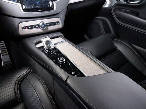 Used 2023 Volvo XC90 T8 Ultimate w/ Protection Package Premier image 11