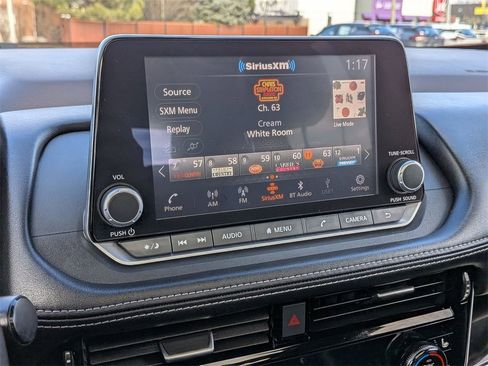 Used 2023 Nissan Rogue SL image 14