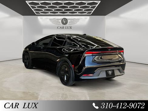 Used 2024 Toyota Prius LE FWD image 3