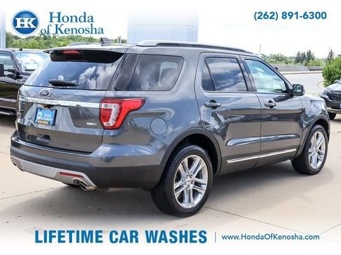 Used 2016 Ford Explorer XLT w/ Equipment Group 202A AWD/4WD image 5
