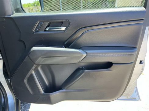 Used 2023 Chevrolet Colorado LT w/ LT Convenience Package II AWD/4WD image 24