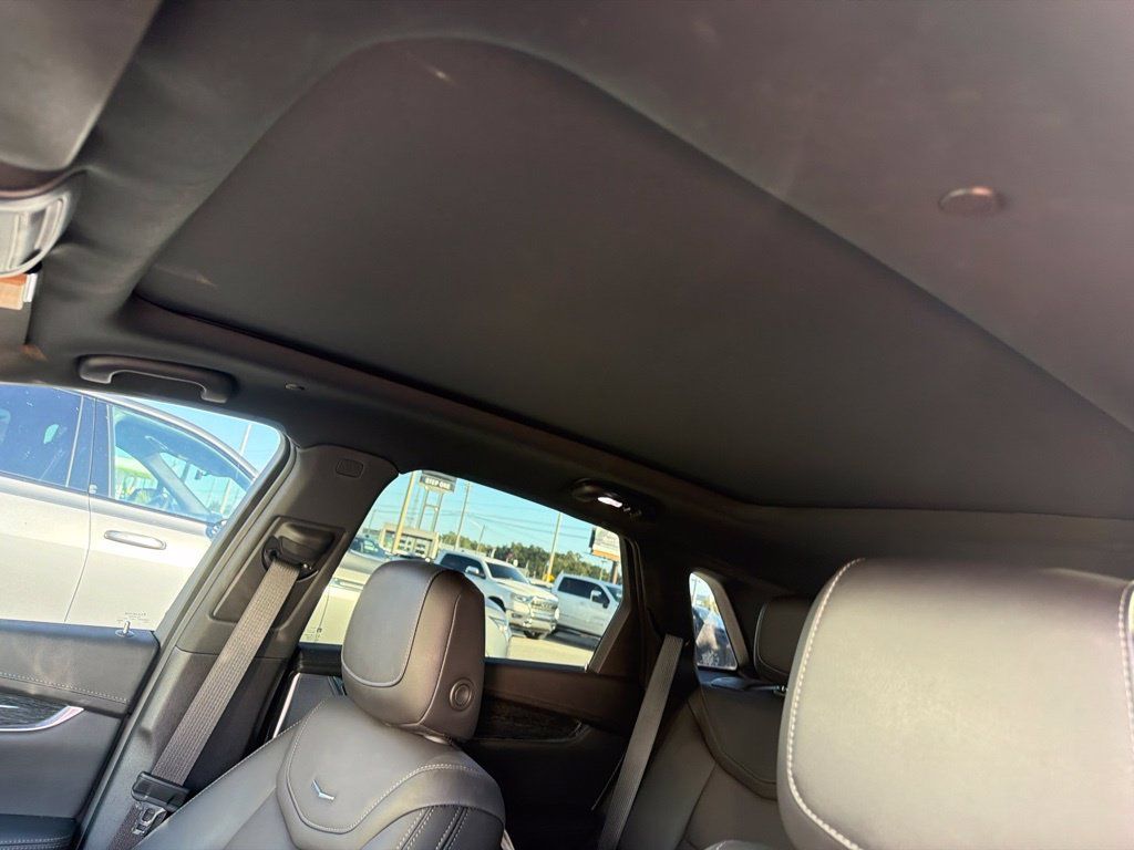 Used 2023 Cadillac XT5 Premium Luxury FWD image 8