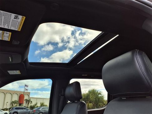 Used 2021 Ford F150 Lariat w/ Equipment Group 502A High image 29