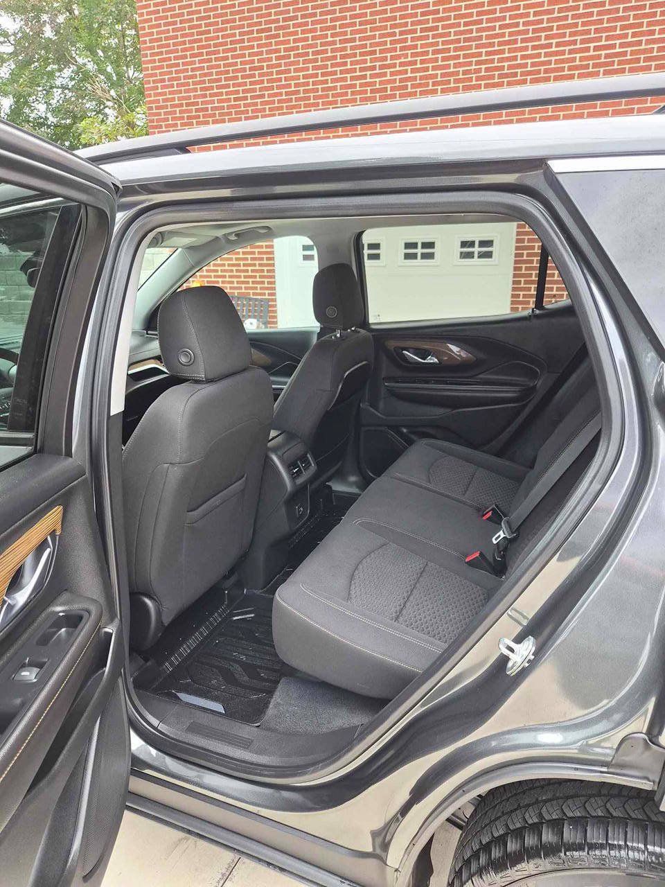 Used 2020 GMC Terrain SLE w/ Driver Convenience Package AWD/4WD image 10