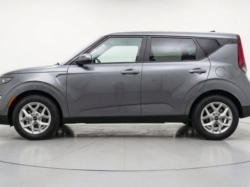 Used 2025 Kia Soul LX w/ LX Technology Package FWD image 5