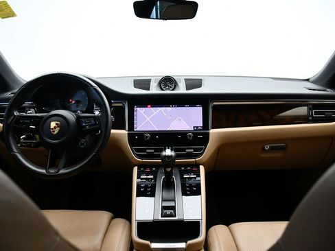 Certified 2023 Porsche Macan S AWD/4WD image 19