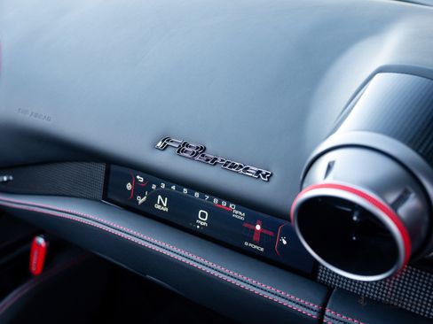 Certified 2022 Ferrari F8 Tributo Convertible image 17