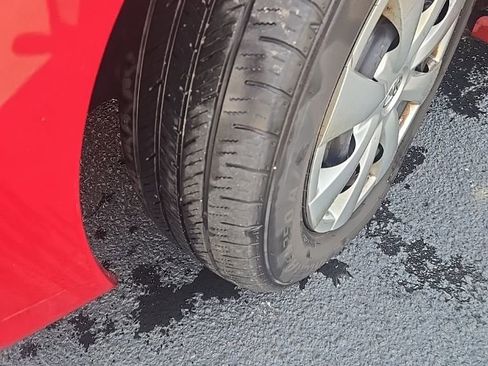 Used 2010 Toyota Corolla LE image 3