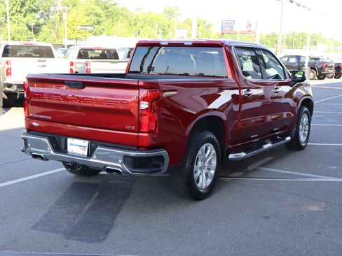Used 2023 Chevrolet Silverado 1500 LTZ w/ Z71 Off-Road Package AWD/4WD image 10