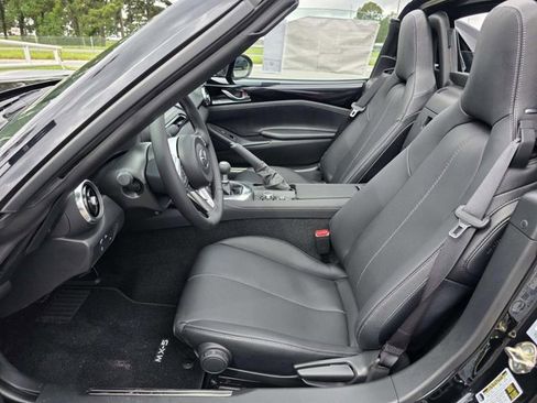 New 2026 MAZDA MX-5 Miata RF Grand Touring RWD image 24