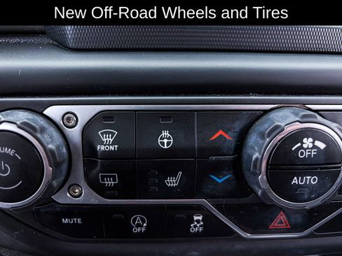 Used 2021 Jeep Gladiator Sport AWD/4WD image 23