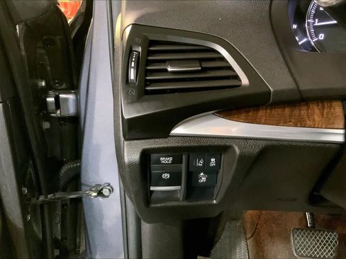 Used 2018 Acura MDX SH-AWD image 33