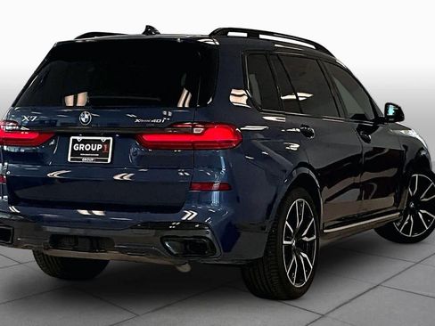 Used 2022 BMW X7 xDrive40i w/ M Sport Package AWD/4WD image 12