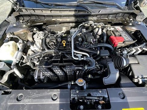 Used 2024 Nissan Altima 2.5 SV image 7