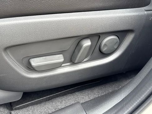 New 2025 MAZDA CX-70 Plug-In Hybrid w/ Premium Plus image 6