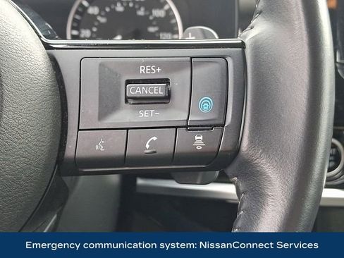 Used 2022 Nissan Pathfinder SV AWD/4WD image 8