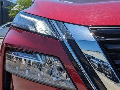 Used 2023 Nissan Rogue SL w/ SL Premium Package FWD image 11