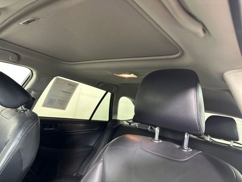 Used 2017 Subaru Outback 3.6R Limited image 12