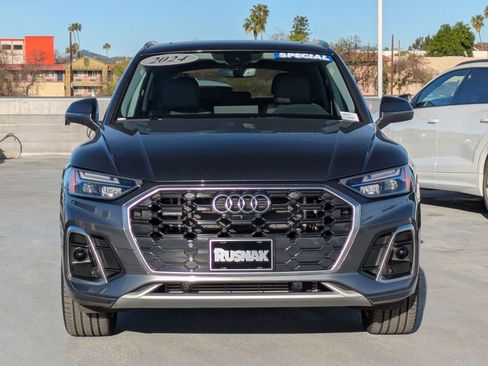 Used 2024 Audi Q5 e Premium Plus w/ Premium Plus Package image 7