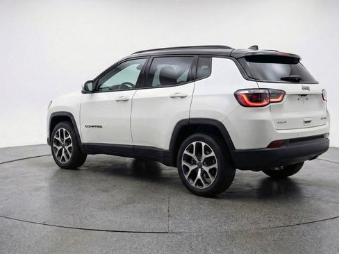 Used 2025 Jeep Compass Limited AWD/4WD image 6
