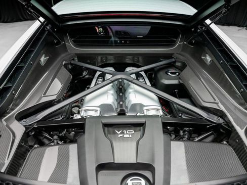 Used 2017 Audi R8 V10 plus image 48