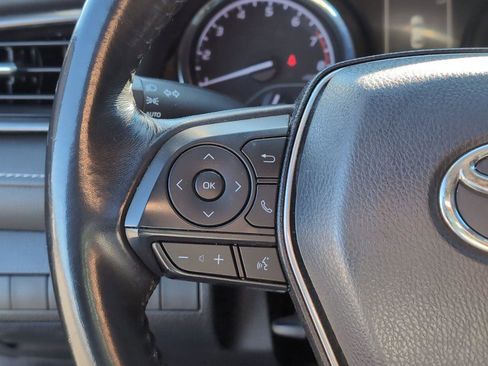 Used 2020 Toyota Camry SE image 21