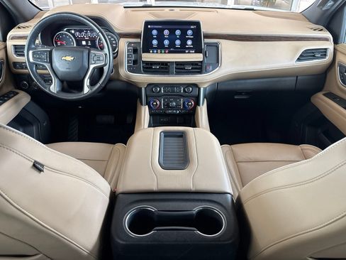 Used 2021 Chevrolet Tahoe Premier w/ Premium Package RWD image 27
