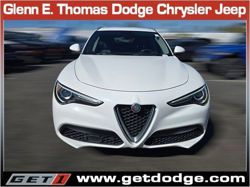 Used 2019 Alfa Romeo Stelvio image 2
