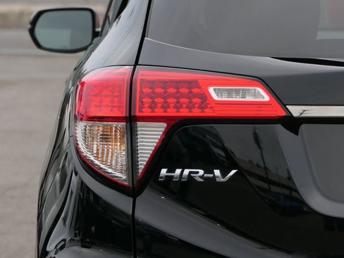 Used 2022 Honda HR-V EX image 6