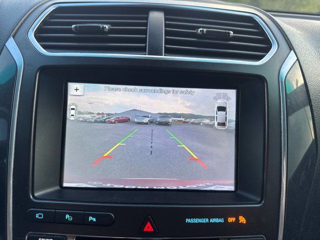 Used 2017 Ford Explorer Limited w/ Equipment Group 303A AWD/4WD image 20